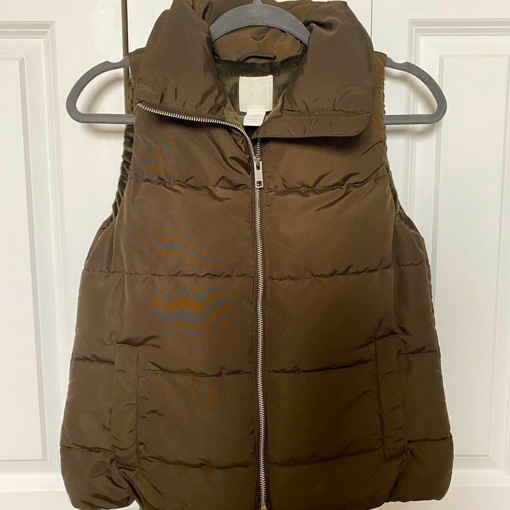 H&M olive green puffer vest